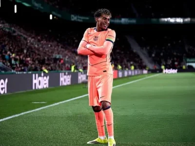 Lamine Yamal bật mí cuộc sống đời thường: ‘Tôi cũng chỉ là chàng trai 18 tuổi bình thường’