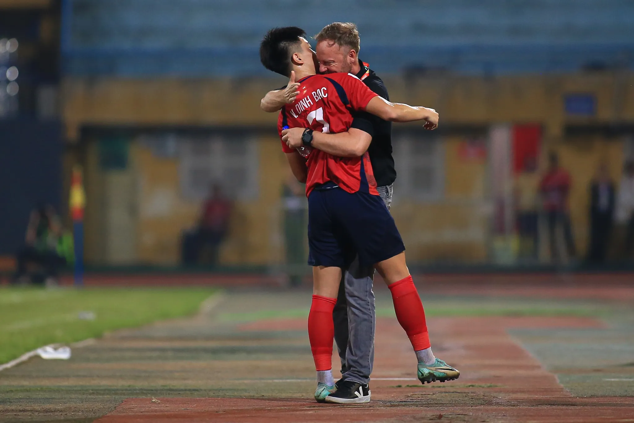 Nghịch lý Đình Bắc 4 Nghịch lý Đình Bắc 4