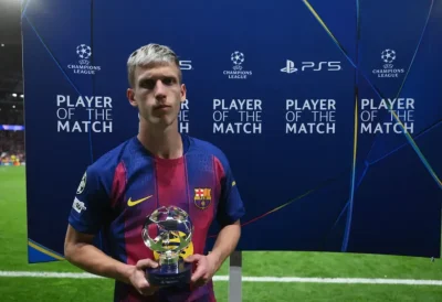 Dani Olmo lạnh lùng nhận giải, nét mặt đắng chát khi Barca bị loại khỏi Champions League 1